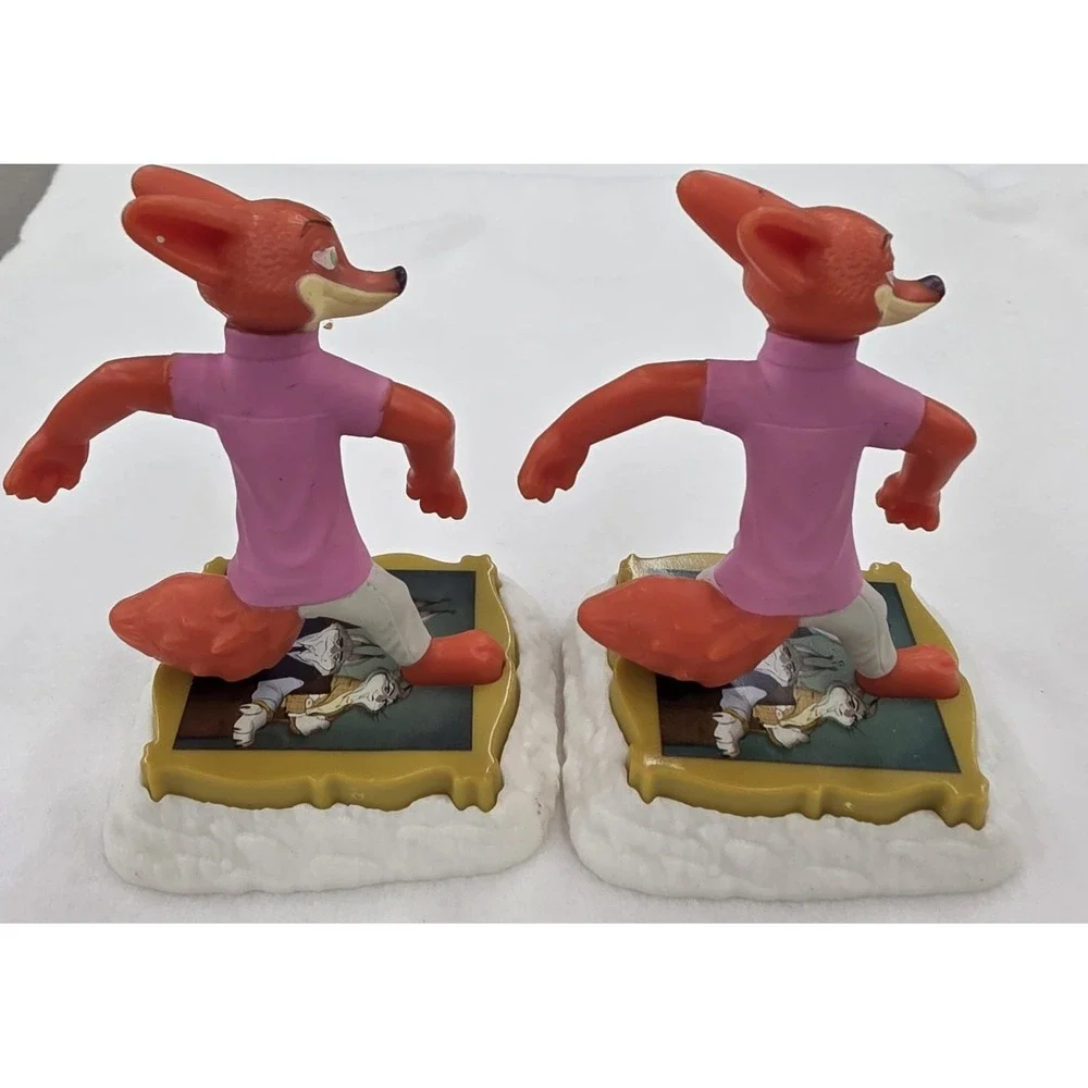 Zootopia 2 Fox Figurines  on Bases Orange/Purple/White Plastic lot of 2